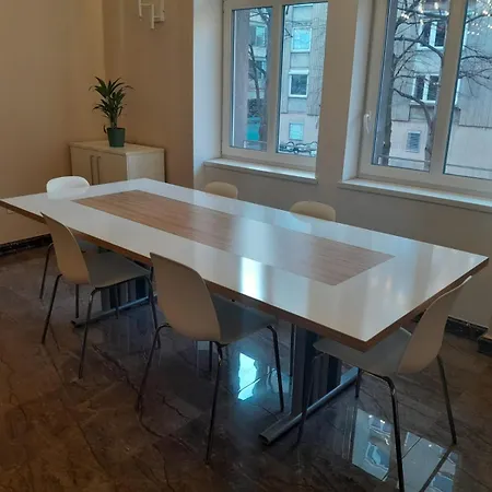Deluxe Apartment *
